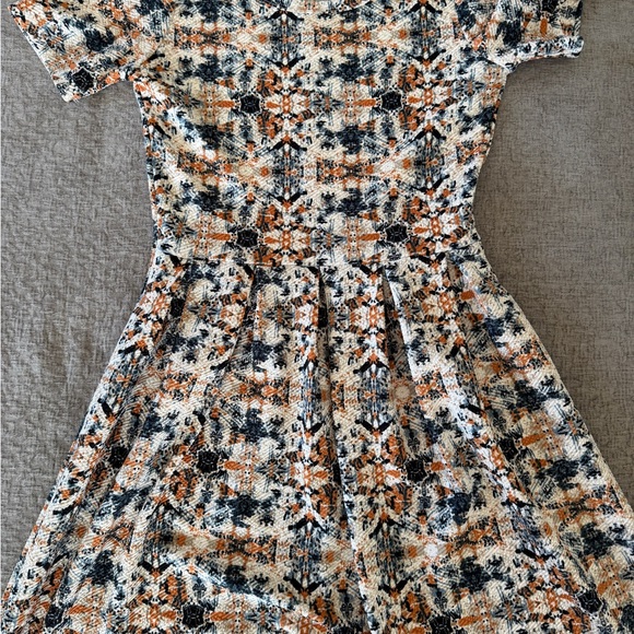 LuLaRoe Dresses & Skirts - LulaRoe Women’s textured Patterned Dress size‎ Medium